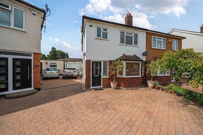 3 Bedroom Semi-detached House For Sale In Leys Close, Harefield, UB9