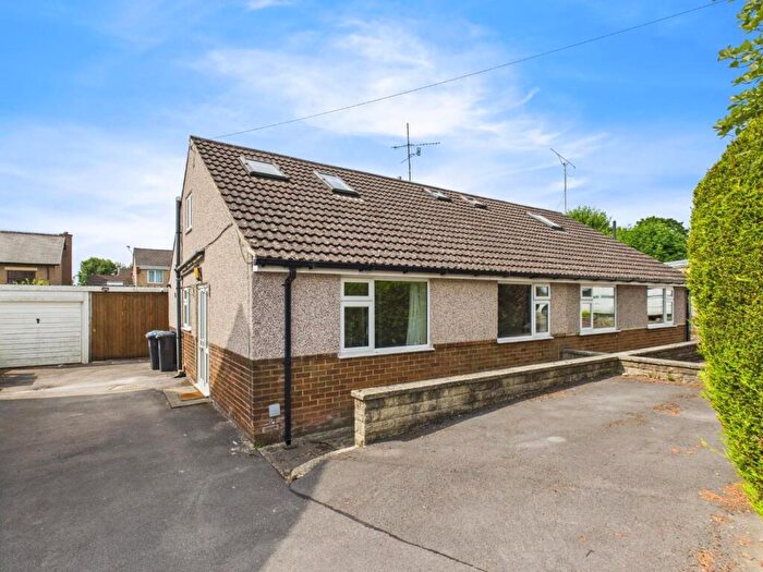 3 Bedroom Semi-Detached Bungalow To Rent In Wolds Rise, Matlock, DE4