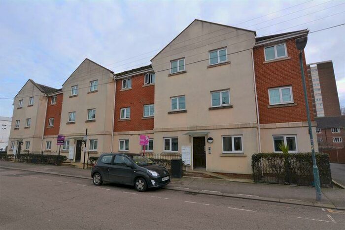 2 Bedroom Flat To Rent In Guildford Road, Southend-On-Sea, SS2