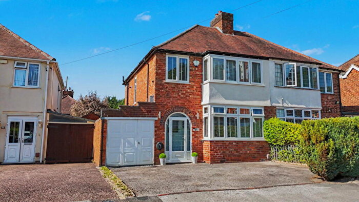 3 Bedroom Semi-Detached House For Sale In Stanton Road, Shirley, Solihull, B90