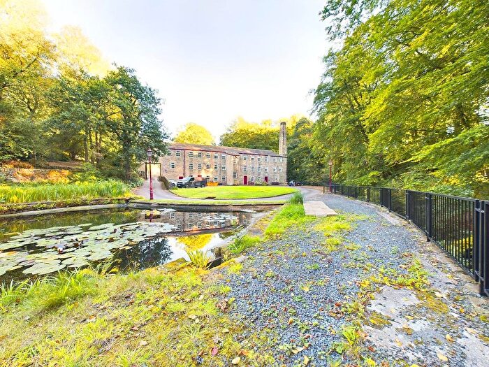1 Bedroom Flat To Rent In Hallas Bridge, Cullingworth, Bradford, BD13