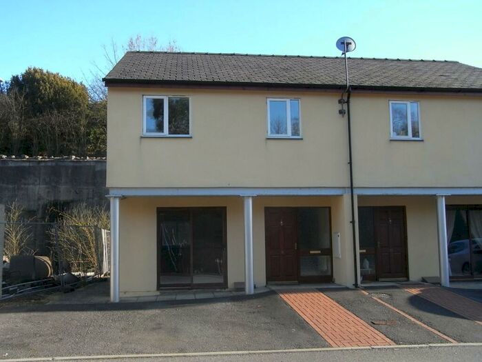3 Bedroom Semi-Detached House To Rent In Porth Y Llechen, Y Felinheli, Gwynedd, LL56