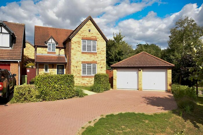 4 Bedroom Detached House To Rent In Turner Road, Wellingborough, NN8