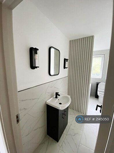 3 Bedroom Maisonette To Rent In Allandale Road, London, EN3