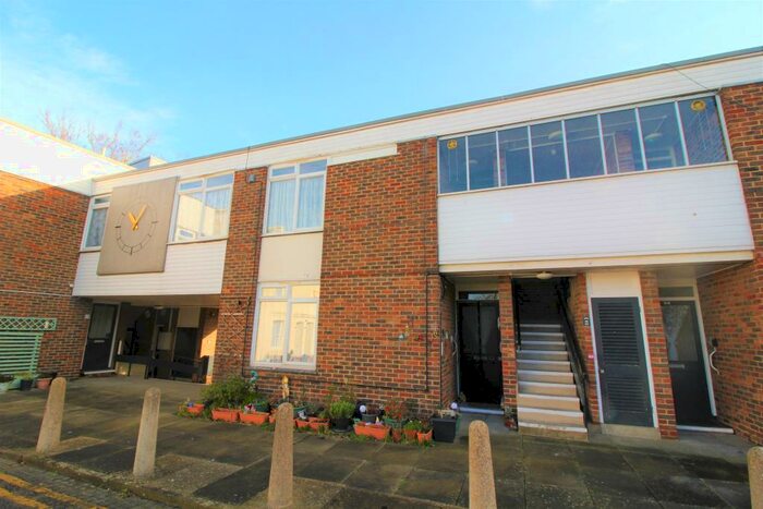 1 Bedroom Flat To Rent In Margate, CT9