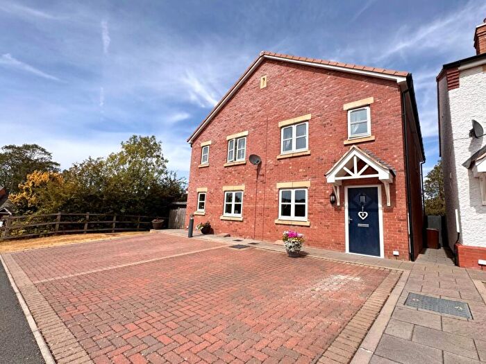 3 Bedroom Semi-Detached House For Sale In Lewins Close, Twyford, LE14
