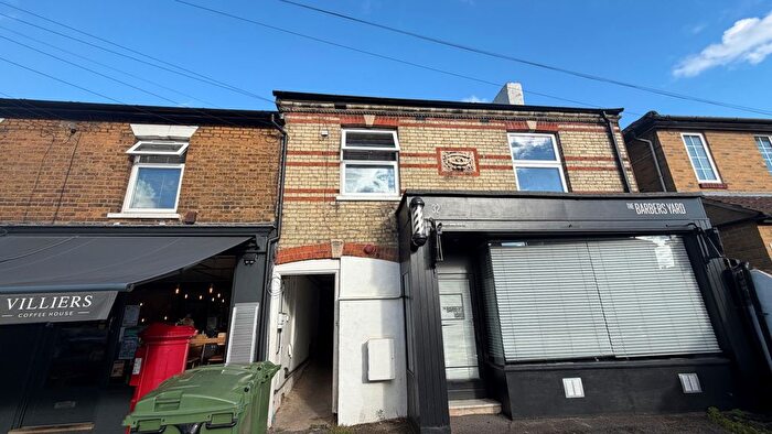 3 Bedroom Flat To Rent In Villiers Road, Watford, WD19