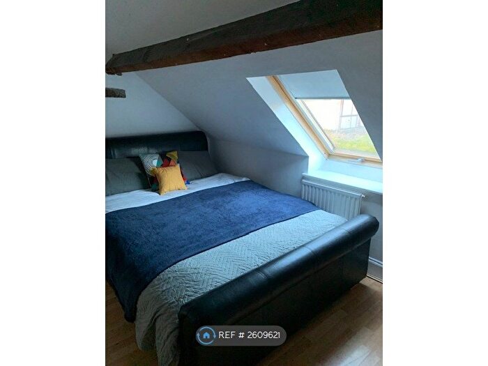 4 Bedroom Terraced House To Rent In Thornhill Road, Longwood, Huddersfield, HD3
