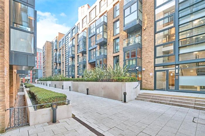 1 Bedroom Flat For Sale In Southside, St. John's Walk, Birmingham, West Midlands, B5