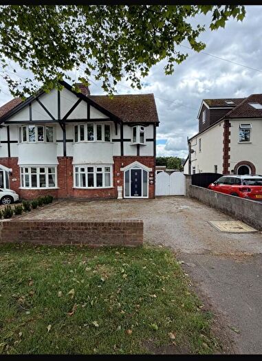 4 Bedroom Semi-Detached House For Sale In Henhurst Hill, Burton-On-Trent, DE13