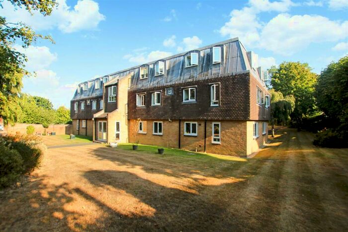 2 Bedroom Apartment To Rent In Iona Way, Haywards Heath, West Sussex, RH16