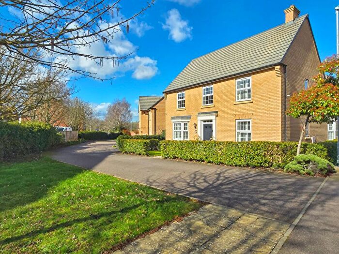 4 Bedroom Detached House For Sale In Biggs Avenue, Lidlington, Bedfordshire, MK43