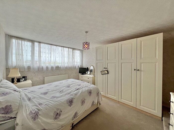 3 Bedroom Bungalow For Sale In Grizedale Avenue, Poulton-Le-Fylde, FY6