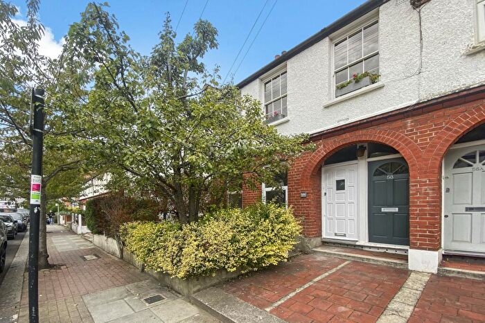 3 Bedroom Flat To Rent In Oakmead Road, Balham, SW12