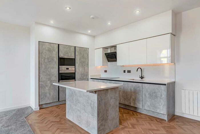 2 Bedroom Flat To Rent In Iron Row, Burley In Wharfedale, Ilkley, Uk, LS29