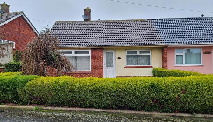 2 Bedroom Semi-Detached Bungalow For Sale In Kennedy Avenue, Halesworth, IP19