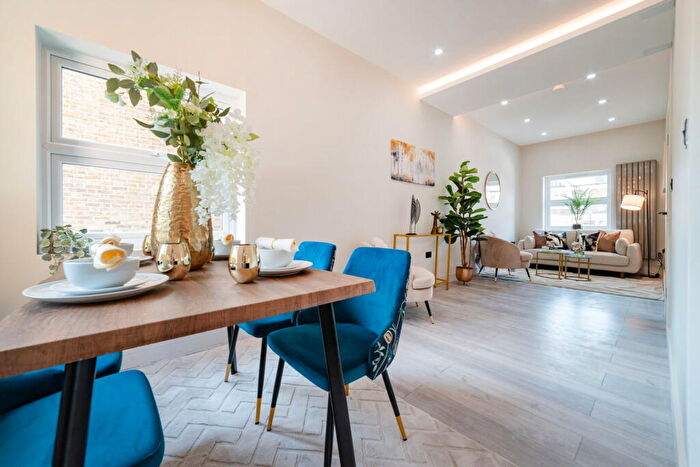2 Bedroom Flat For Sale In Windmill Road, Croydon, CR0