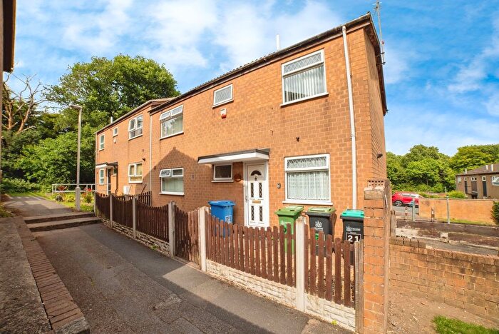 4 Bedroom Semi-Detached House For Sale In Hollington Way, Mansfield, Nottinghamshire, NG18