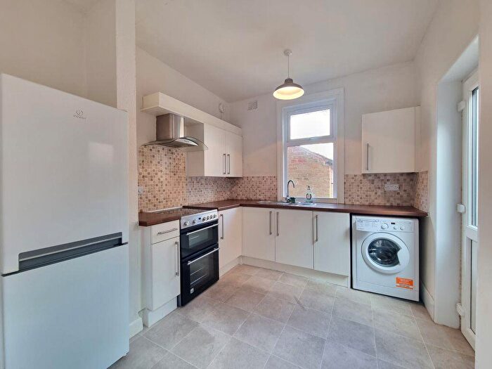 1 Bedroom Flat To Rent In St Albans Road, Leicester, LE2