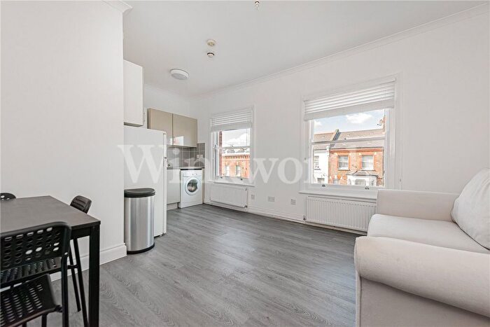 3 Bedroom Flat To Rent In Portnall Road, London, W9