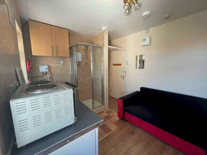 Studio To Rent In Greenstead Avenue, Woodford Green, Essex, IG8