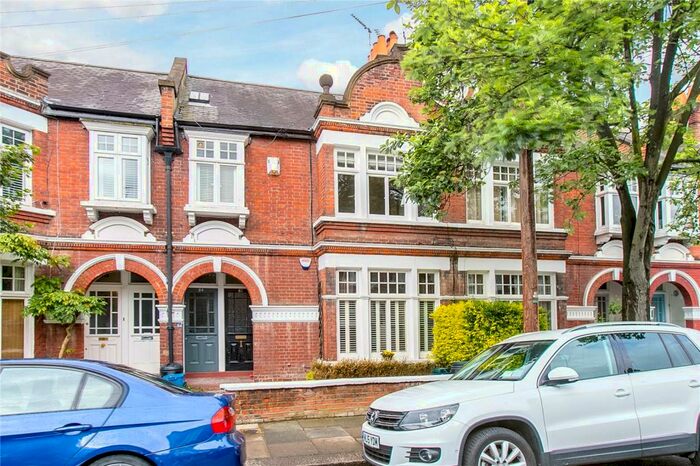 3 Bedroom Maisonette To Rent In Cowley Road, East Sheen, London, SW14