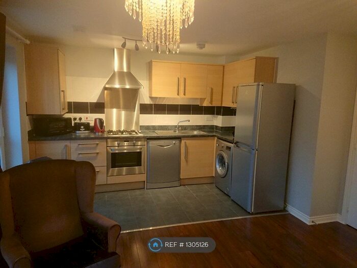 2 Bedroom Flat To Rent In Poets Way, Dorchester DT1