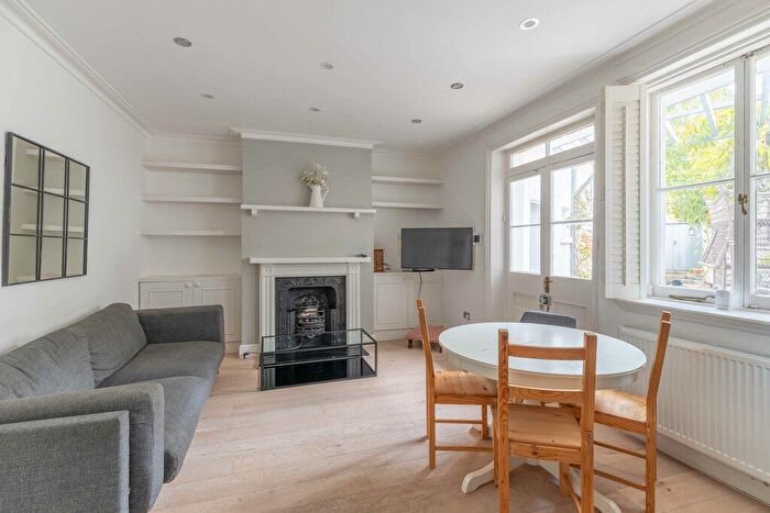 2 Bedroom Flat To Rent In Rostrevor Road, Parsons Green, SW6