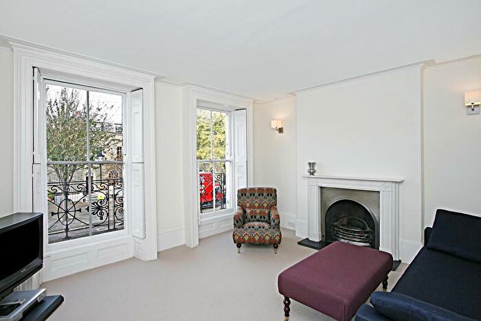 2 Bedroom Maisonette To Rent In Cloudesley Road, Islington, N1