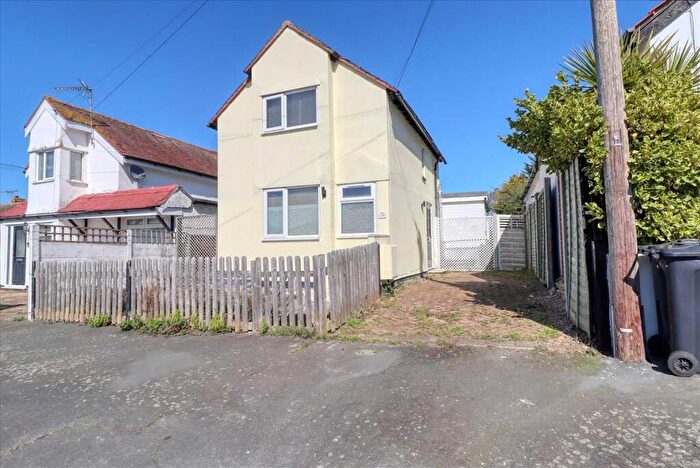 3 Bedroom Detached House For Sale In Windermere Road, Holland On Sea, CO15