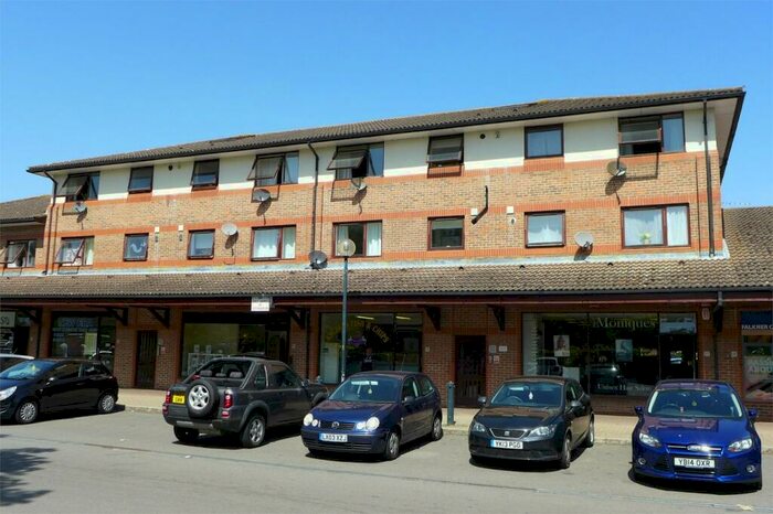 2 Bedroom Flat To Rent In Falkners Close, Ancells Farm, Fleet, GU51