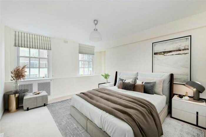 3 Bedroom Flat To Rent In Cranmer Court, Whiteheads Grove, London, SW3