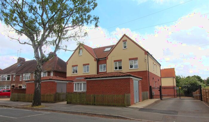 2 Bedroom Flat To Rent In Henshaw Road, Wellingborough, NN8