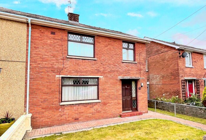 3 Bedroom Semi-Detached House To Rent In Berwick Road, Bynea, Carmarthenshire, SA14