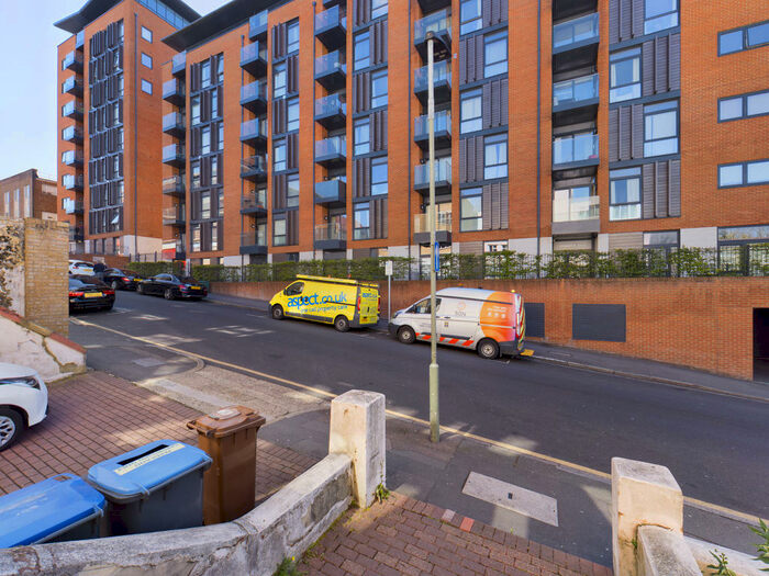 2 Bedroom Apartment To Rent In William House Ringers Road, Bromley Kent, BR1