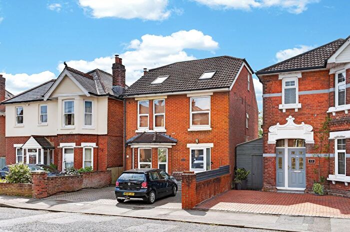 1 Bedroom Flat For Sale In St. Catherines Road, Bitterne Park, Southampton, Hampshire, SO18