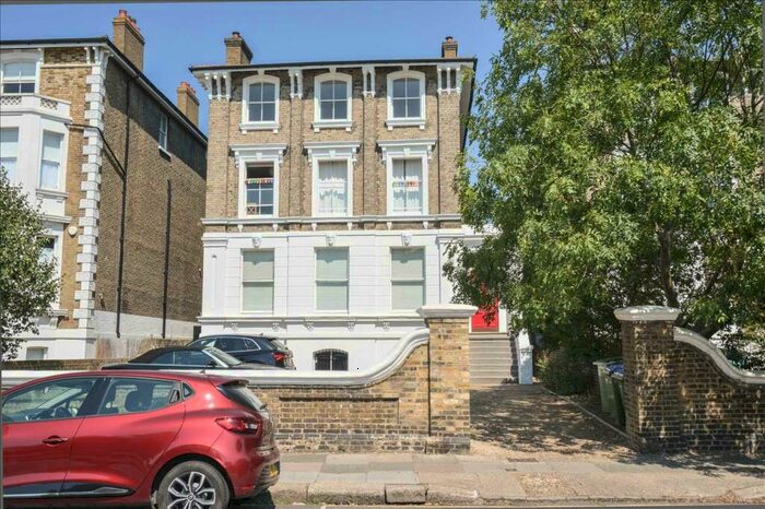 2 Bedroom Apartment To Rent In Vanbrugh Park, London, SE3