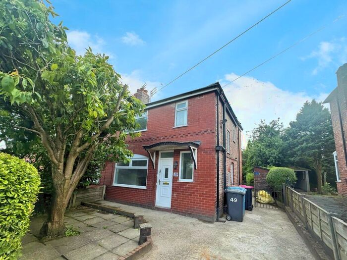 3 Bedroom Semi-Detached House To Rent In Danesway, Pendlebury, Swinton, Manchester, M27