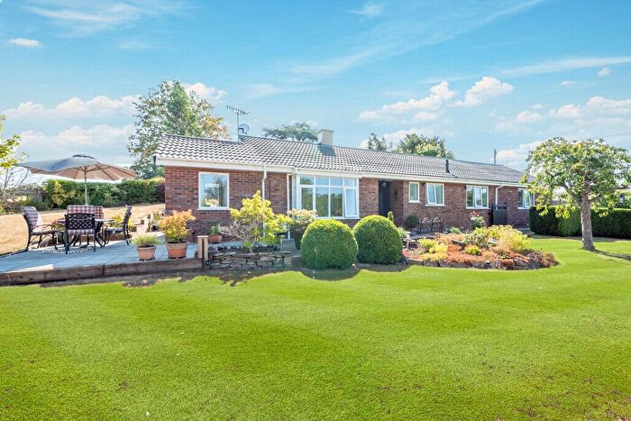 3 Bedroom Bungalow For Sale In Oldwood Road, Tenbury Wells, WR15