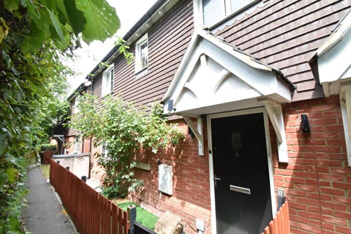3 Bedroom Semi-Detached House For Sale In Blackthorn Walk, Harrietsham, Maidstone, ME17