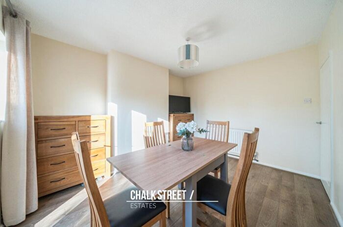 3 Bedroom Terraced House For Sale In Roseberry Gardens, Upminster, RM14