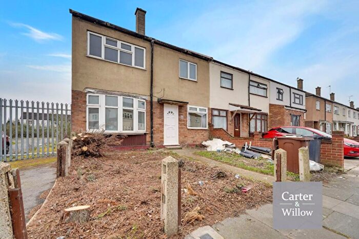 4 Bedroom End Of Terrace House To Rent In Chelmer Crescent, Barking, IG11