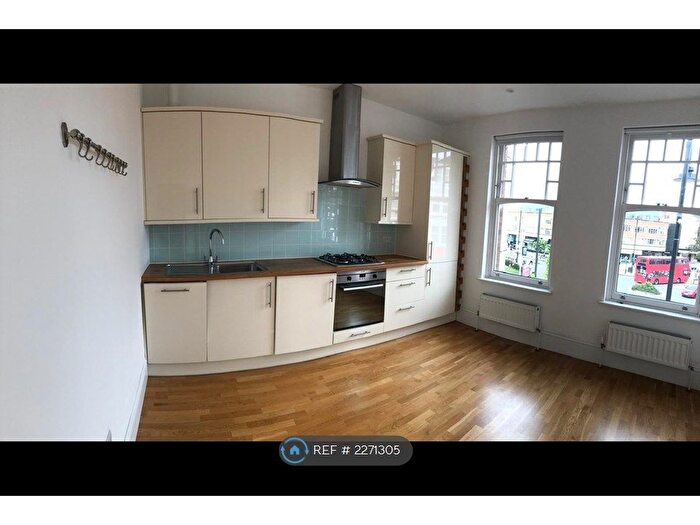 2 Bedroom Flat To Rent In Muswell Hill Broadway, London, N10