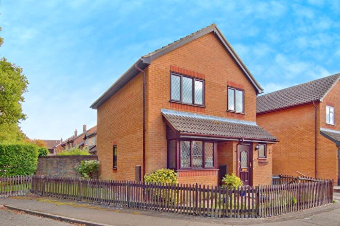 3 Bedroom Detached House For Sale In Northfield Gardens, Highwoods, Colchester, CO4