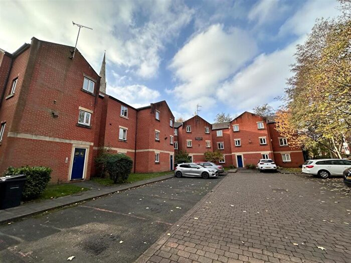 2 Bedroom Apartment To Rent In Trinity Court, Cleminson Street, Salford, M3