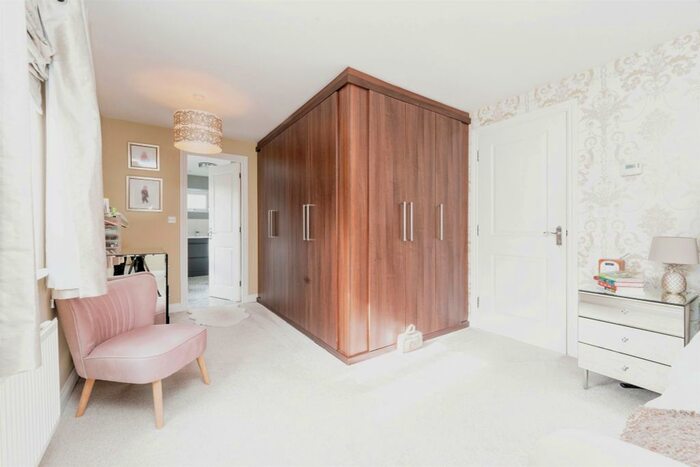 5 Bedroom Detached House For Sale In Summers Hill Drive, Papworth Everard, Cambridge, CB23