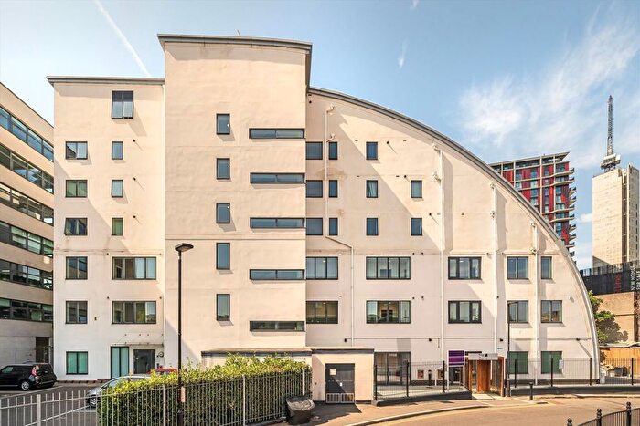 2 Bedroom Flat For Sale In Bard Road, The Curve, W10
