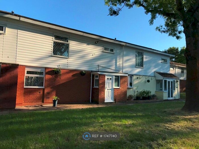 3 Bedroom Terraced House To Rent In Lodge Park, Redditch, B98