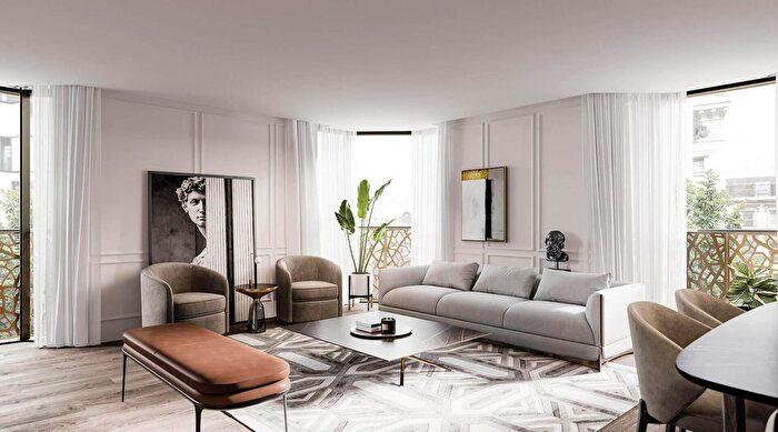 2 Bedroom Flat For Sale In Great Portland Street, London, W1W