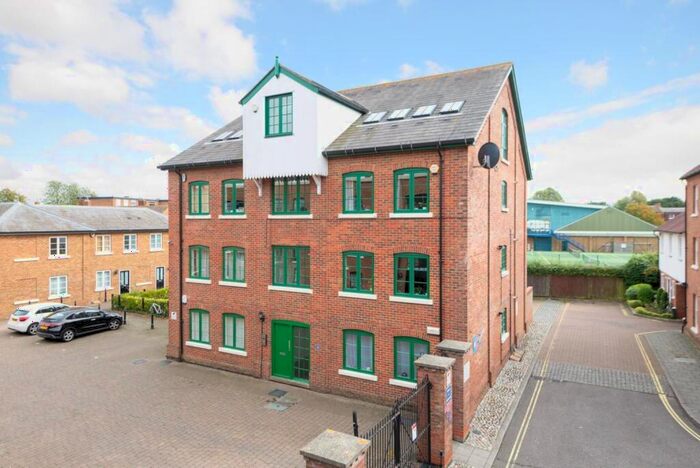 2 Bedroom Apartment To Rent In Holters Mill, Canterbury, CT2